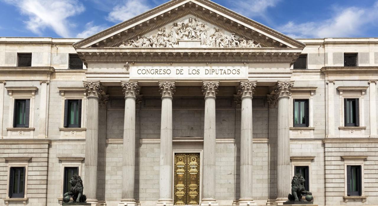 Real Decreto-Ley 1/2025 de medidas urgentes en materia económica, de transporte, de Seguridad Social, y para hacer frente a situaciones de vulnerabilidad. Imagen de la fachada del Congreso de los Diputados de Madrid